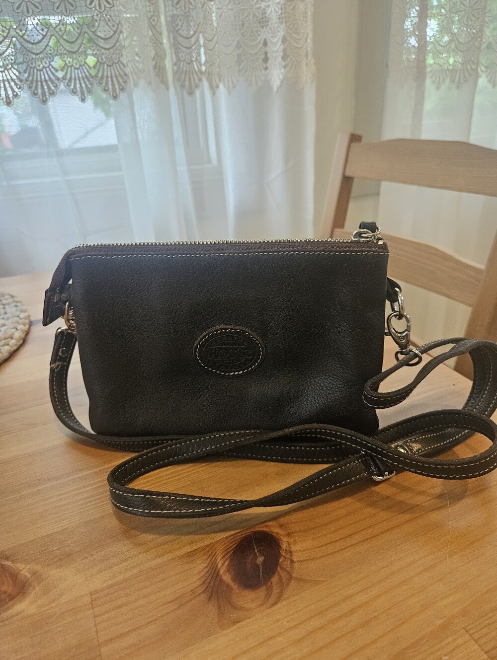 Roots Twinsie Bag 2.0 Cloud Crossbody Brown Leather - Picture 2 of 13